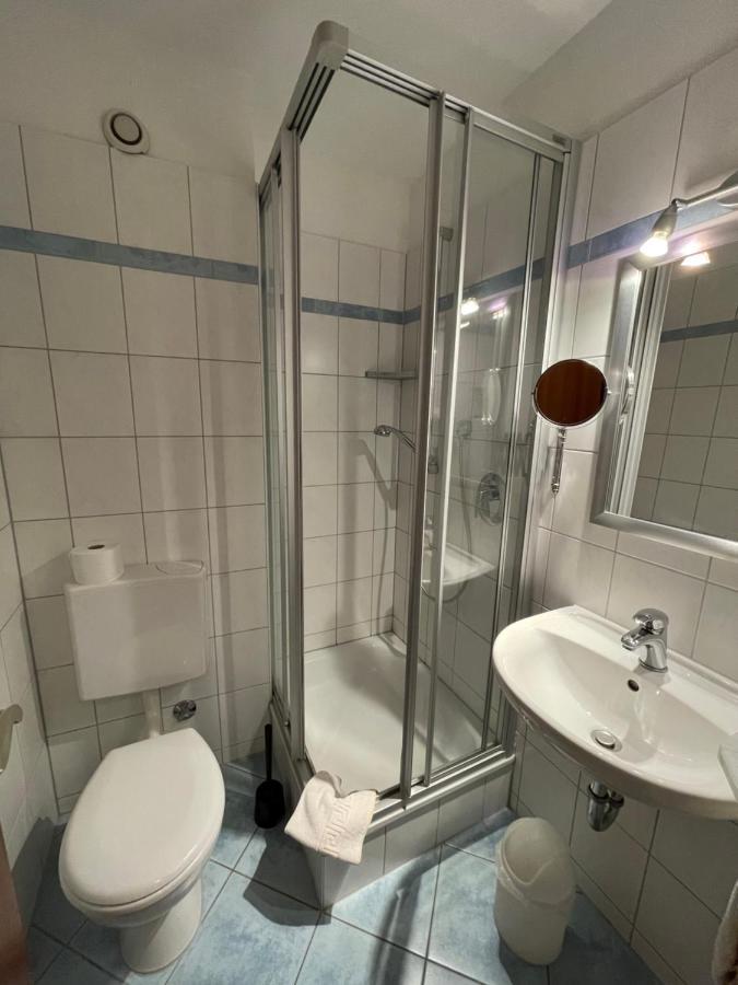 Zum Schwanen Garni Hotel Buggingen Luaran gambar