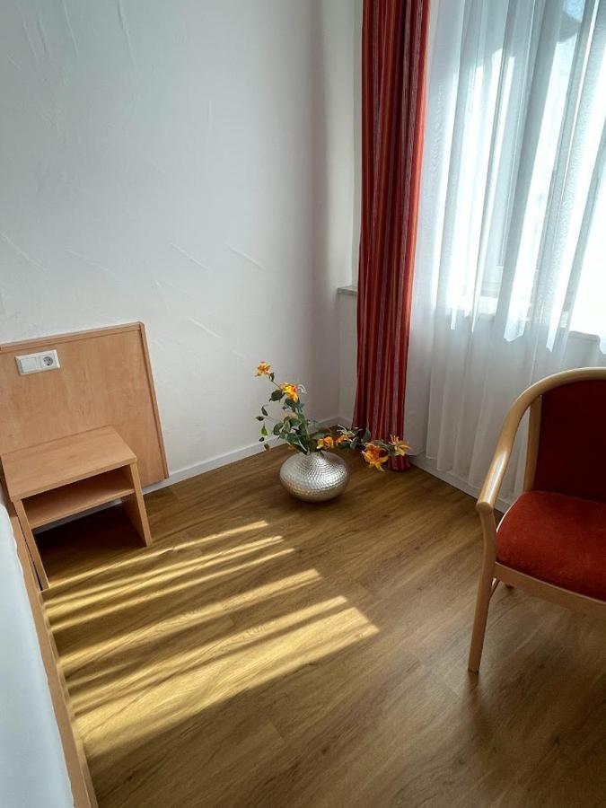 Zum Schwanen Garni Hotel Buggingen Luaran gambar