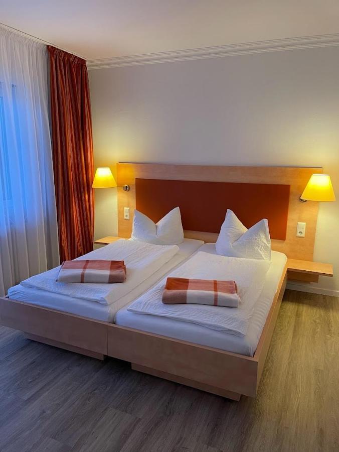 Zum Schwanen Garni Hotel Buggingen Luaran gambar